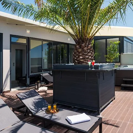 شقة Luxury Penthouse Nubu *