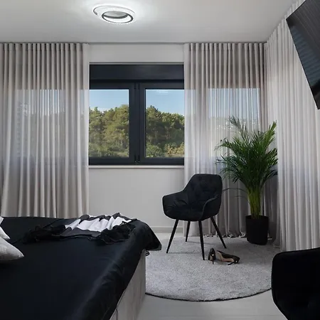 Luxury Penthouse Nubu Apartment Murvica (Policnik)